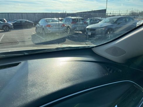 Used 2024 Chevrolet Malibu LT image 35