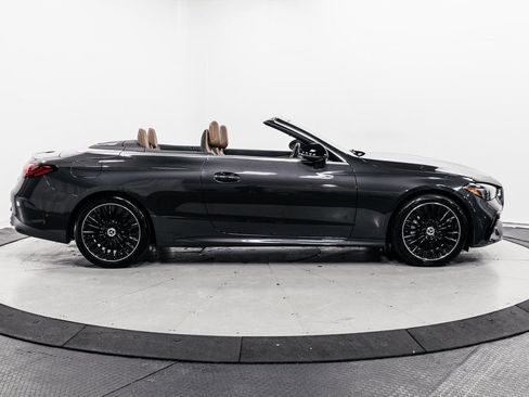 Used 2024 Mercedes-Benz CLE 450 4MATIC Cabriolet w/ Driver Assistance Package image 38