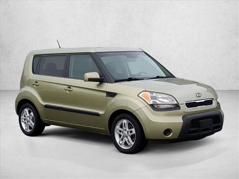 Used 2011 Kia Soul + image 3