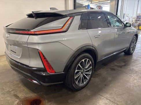 Used 2024 Cadillac Lyriq Sport w/ LPO, Floor Liner Package AWD/4WD image 4
