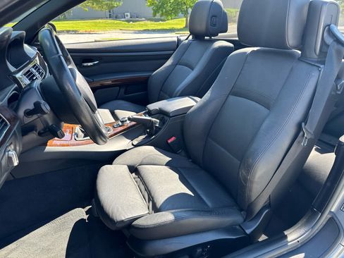 Used 2013 BMW 335i Convertible RWD image 11