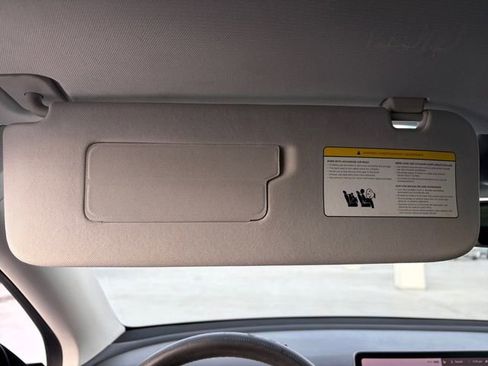 Used 2021 Tesla Model Y Long Range image 12