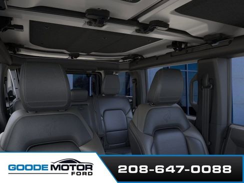 New 2026 Ford Bronco Outer Banks w/ Sasquatch Package image 12