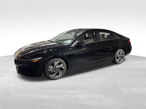 New 2026 Hyundai Elantra Limited FWD image 7