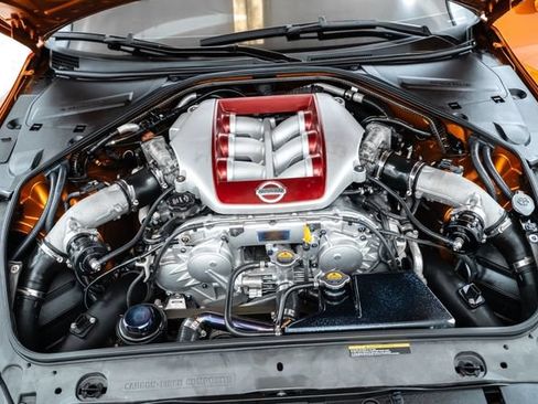 Used 2017 Nissan GT-R Premium w/ Premium Interior Package AWD/4WD image 32