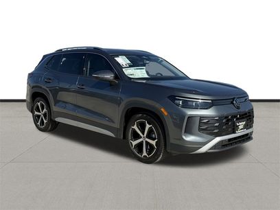 New 2026 Volkswagen Tiguan SE