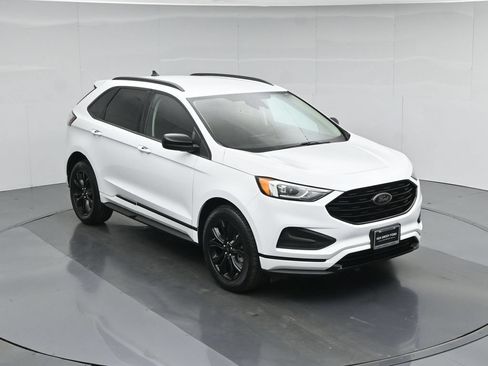 Used 2022 Ford Edge SE w/ Black Appearance Package AWD/4WD image 39