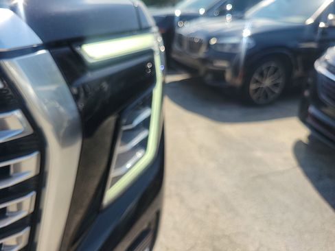 Used 2025 GMC Yukon Denali image 6