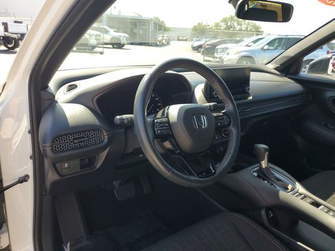 Used 2023 Honda HR-V Sport image 15