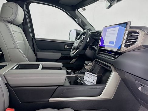 New 2026 Toyota Tundra Limited AWD/4WD image 33