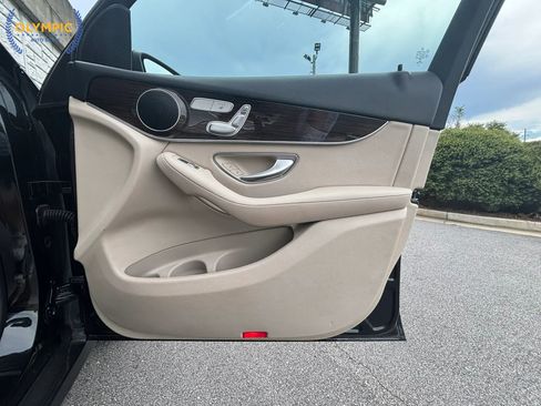 Used 2017 Mercedes-Benz GLC 300 w/ Premium 1 Package image 43