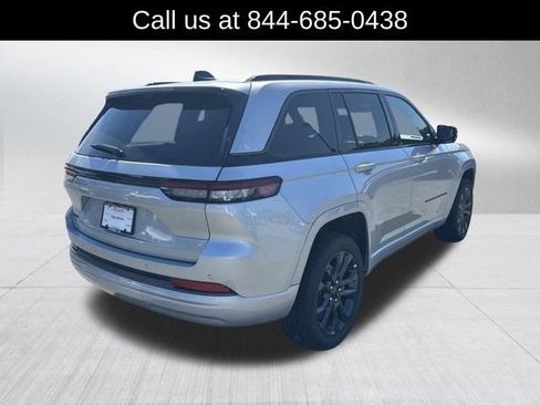 New 2026 Jeep Grand Cherokee Limited AWD/4WD image 5
