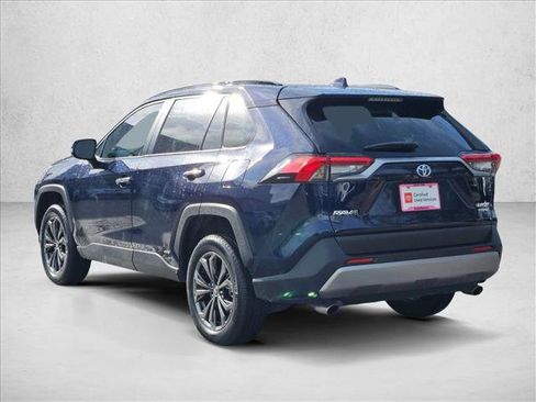 Used 2022 Toyota RAV4 Limited image 8