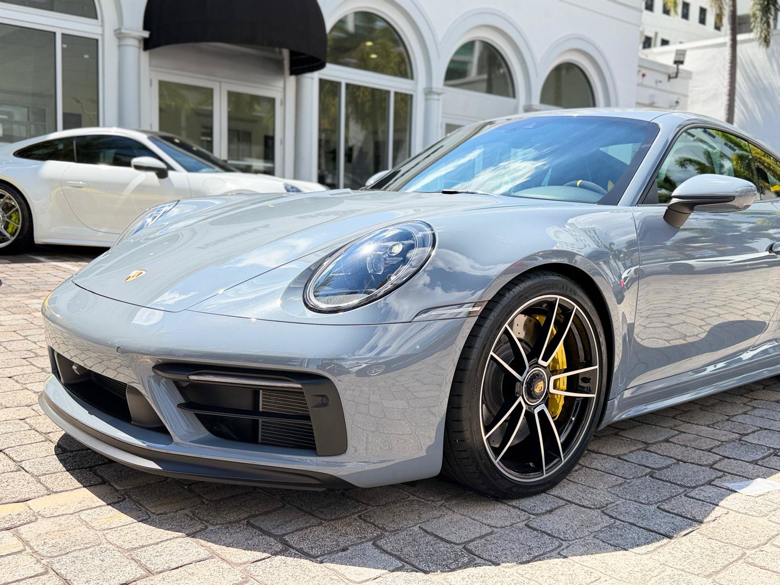 Used 2024 Porsche 911 Carrera GTS RWD image 2