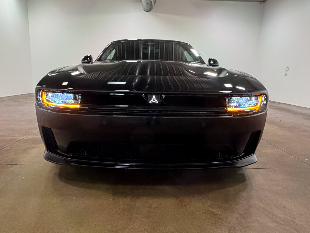 Used 2025 Dodge Charger Daytona Scat Pack w/ Track Pack AWD/4WD image 39