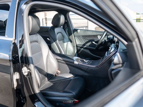 Used 2021 Mercedes-Benz C 300 4MATIC Sedan w/ AMG Line image 17