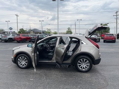Used 2023 Cadillac XT4 Premium Luxury w/ Cold Weather Package FWD image 20