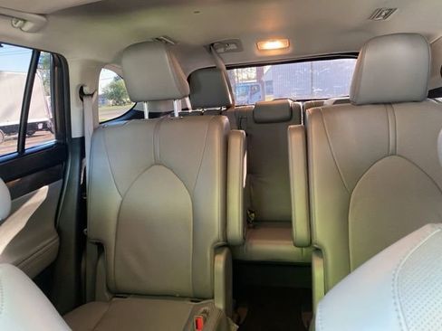 Used 2023 Toyota Highlander Limited image 33
