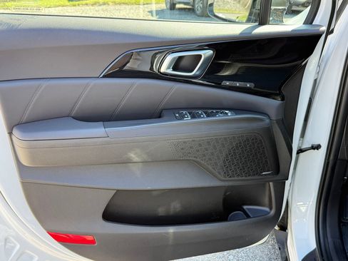 Used 2026 Kia Carnival SX Prestige image 14