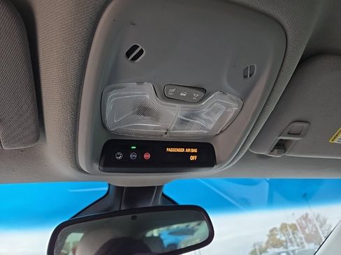 Used 2019 Chevrolet Bolt LT image 25