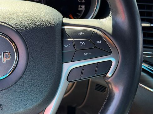 Used 2019 Jeep Grand Cherokee Limited image 14