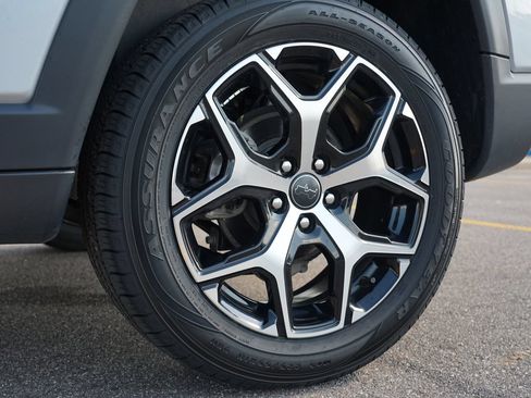 Used 2025 Jeep Compass Limited AWD/4WD image 33