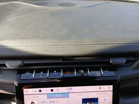 New 2025 Jeep Grand Cherokee Limited image 18