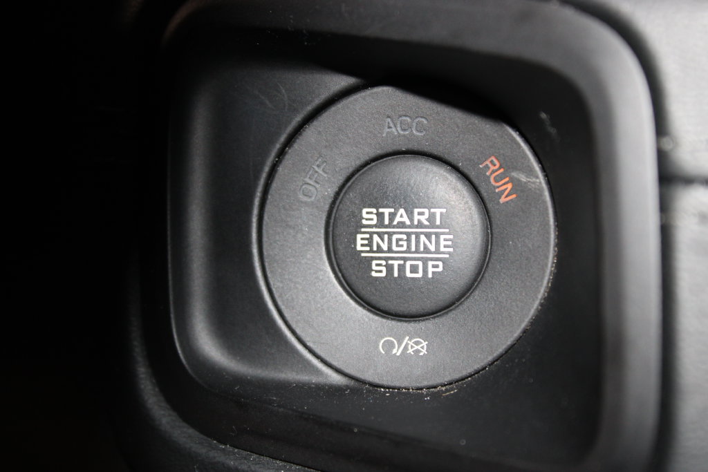 Used 2024 Jeep Wrangler Unlimited Sahara AWD/4WD image 29
