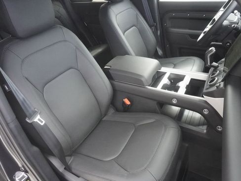 New 2026 Land Rover Defender 110 X-Dynamic SE image 24