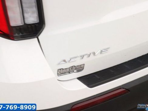 New 2026 Ford Explorer Active RWD image 7