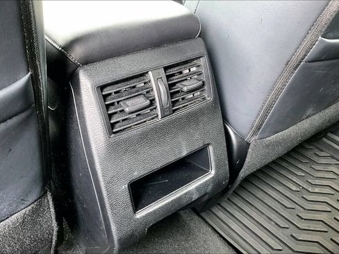 Used 2024 Mitsubishi Outlander SE AWD/4WD image 10