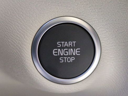 New 2026 Volvo XC40 B5 Ultra w/ Protection Package Premier image 27