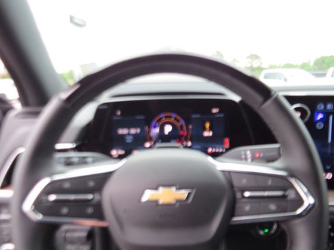 Used 2026 Chevrolet Tahoe High Country AWD/4WD image 28