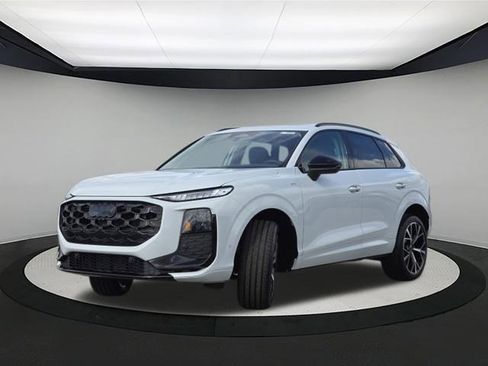 New 2026 Audi Q3 quattro 2.0T image 3