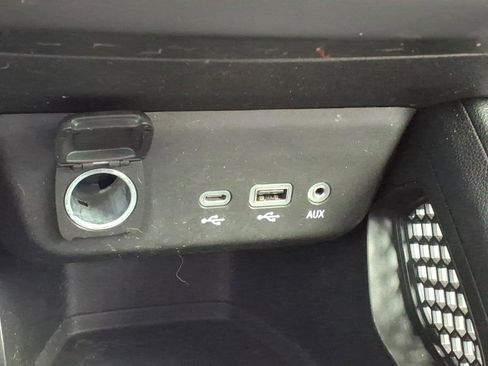 Used 2023 Chevrolet TrailBlazer LT image 19