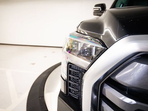 Used 2024 Toyota Tundra Limited AWD/4WD image 9