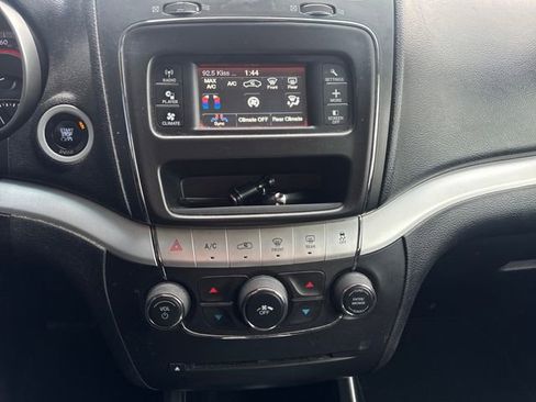 Used 2016 Dodge Journey SXT w/ Comfort/Convenience Group image 20