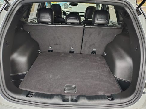 Certified 2024 Jeep Compass Limited image 11