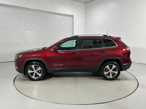 Used 2019 Jeep Cherokee Limited w/ Luxury Group AWD/4WD image 24