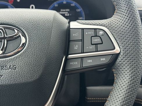 New 2026 Toyota Sienna XLE Woodland Edition image 21