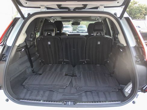 Certified 2025 Volvo XC90 B6 Core w/ Climate Package image 24