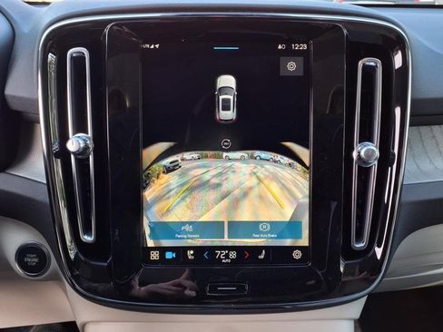 New 2025 Volvo XC40 B5 Plus w/ Protection Package Premier image 15