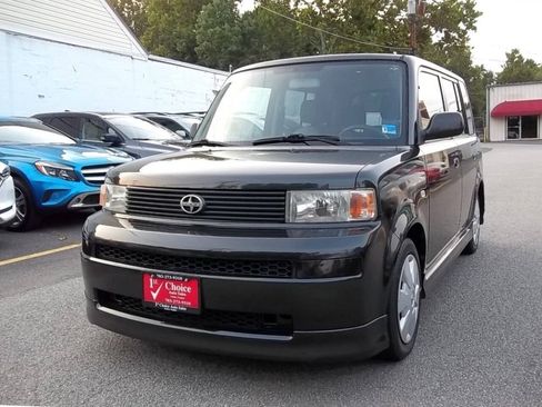 Used 2006 Scion xB FWD image 1