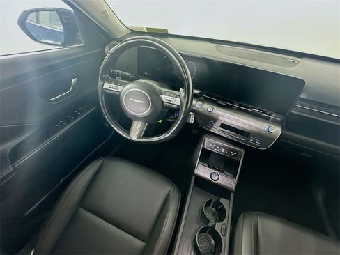 Used 2024 Hyundai Kona Limited image 9