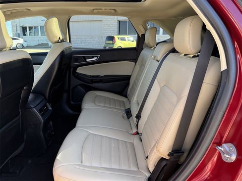 Certified 2019 Ford Edge SEL w/ Equipment Group 201A image 25