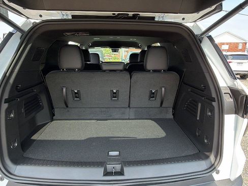 New 2026 Chevrolet Traverse LT w/ Driver Confidence Package FWD image 13