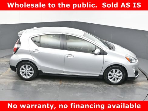 Used 2017 Toyota Prius C Two image 37