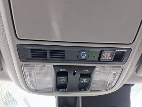 Used 2019 Honda Pilot Touring image 30