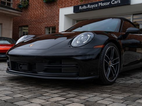 Used 2025 Porsche 911 Carrera image 8
