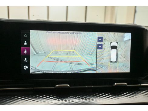 Used 2022 Kia Carnival SX Prestige image 56